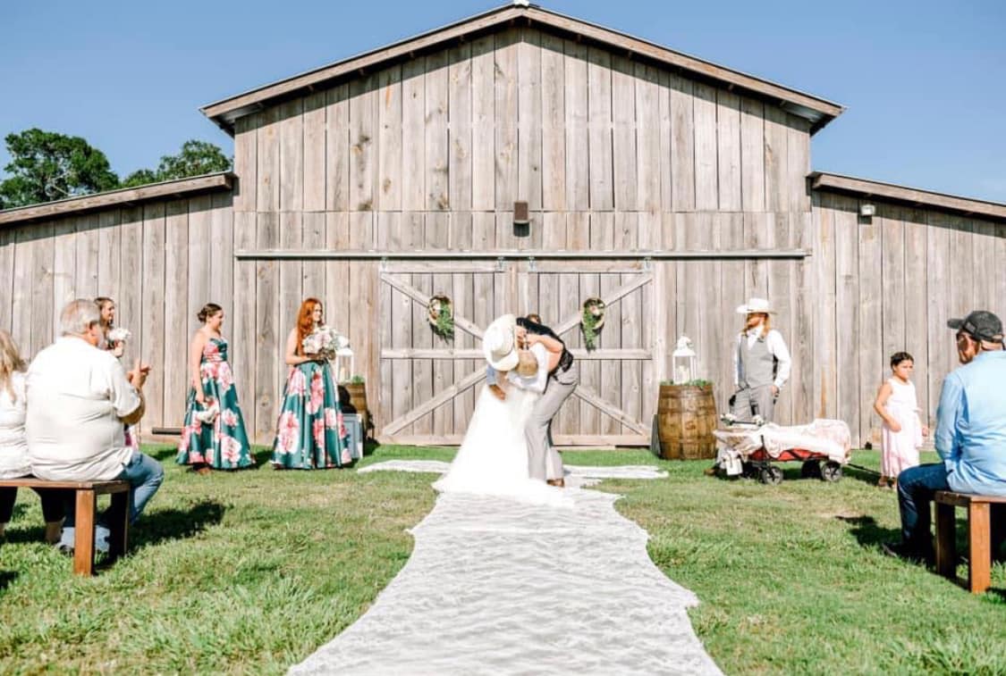 Charming Country Wedding Venue with Outdoor Space