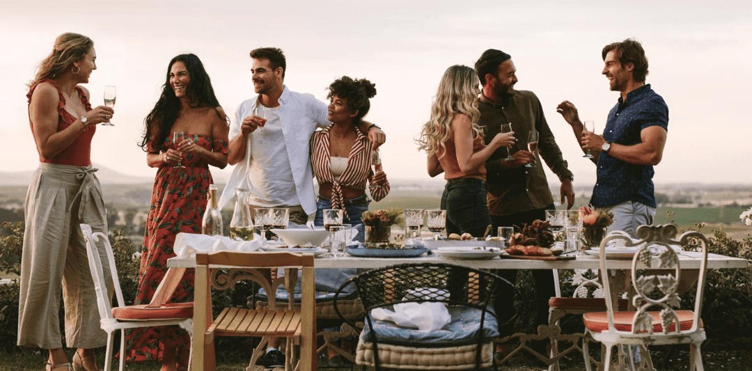 50 Backyard Engagement Party Ideas to Celebrate in Style