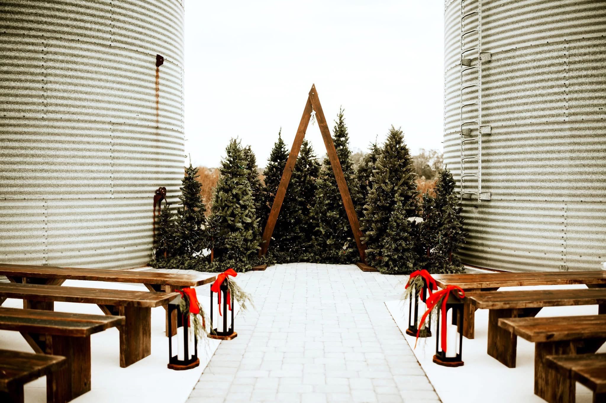 How to Plan a Rustic Winter Wedding in North Florida