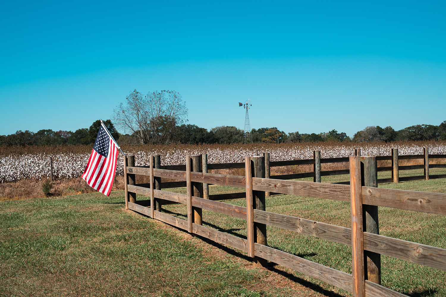 SilosFlag2 Venue Features